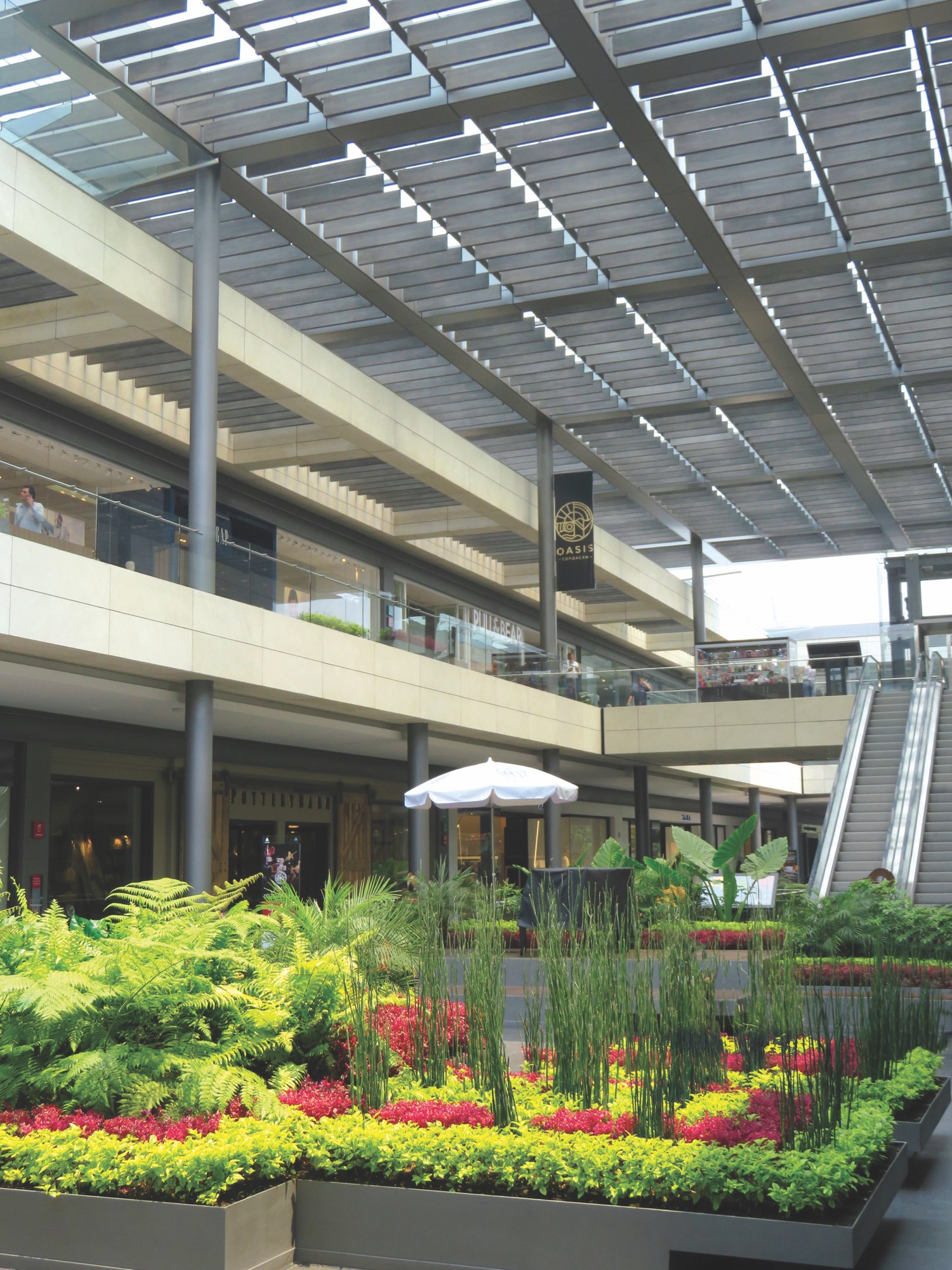 Centro Comercial Oasis Coyoacán — fotografía 2